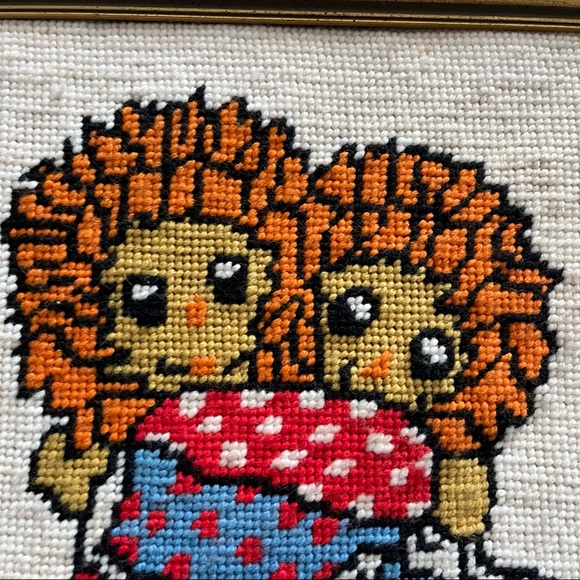 Needlepoint Raggedy Ann and Andy wall hanging - Picture 3 of 14